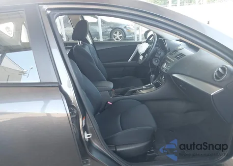 2011 Mazda Mazda3 S Sport z USA, uszkodzony, nr VIN JM1BL1K66B1901734